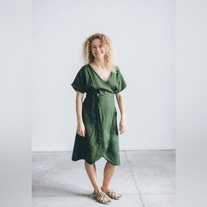 Linenfox Mimosa forest Green Wrap Dress Size S/M 100% Linen Unlined Short Sleeve